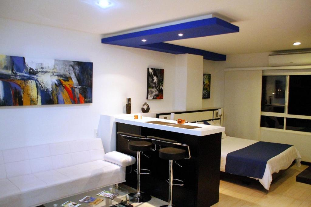 Aqua Granada Hotel Cali Bilik gambar